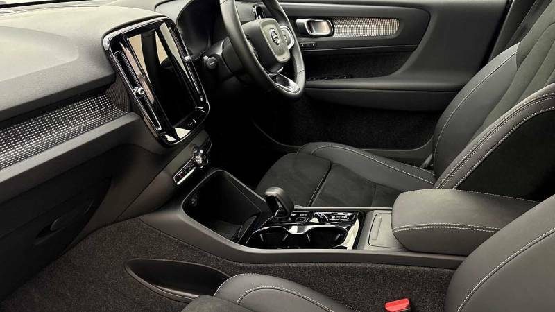 Volvo XC40 B3 Mild Hybrid Black Edition Plus - 2025 2 RV25YSA Black #6