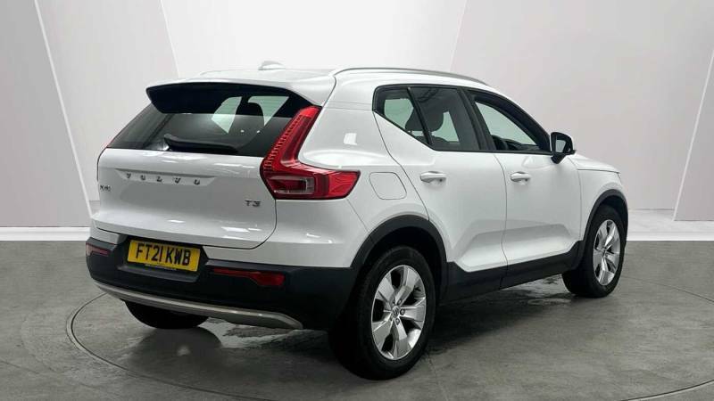 Volvo XC40 T3 Momentum - 2021 21 FT21KWB White #2