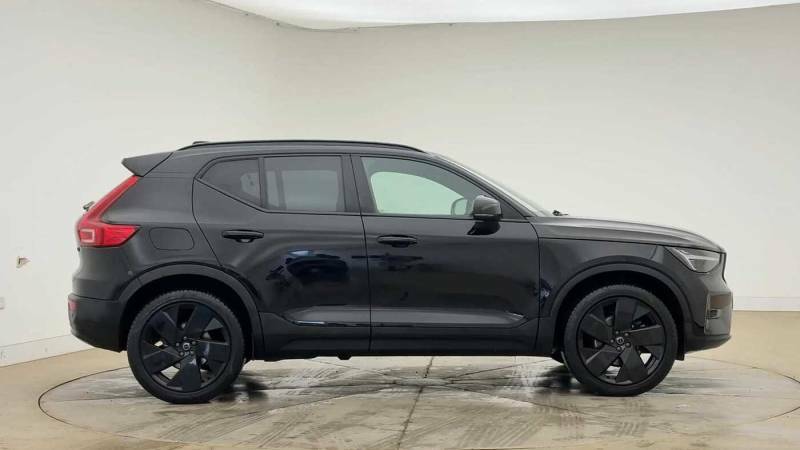 Volvo XC40 B3 Mild Hybrid Black Edition Ultra - 2025 RV25WMA Black #2