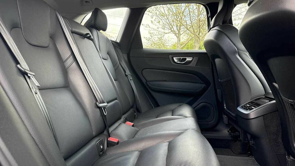Volvo XC60 Plus, B4 Awd Mild Hybrid, Dark CF23PPZ Grey #6