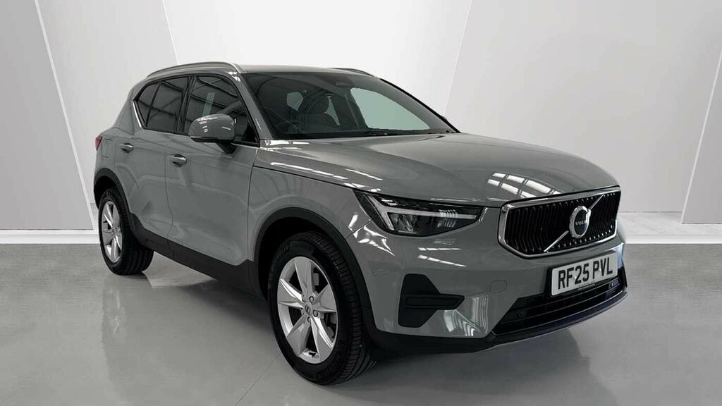 Volvo XC40 Core, B3 Mild Hybrid, Grey