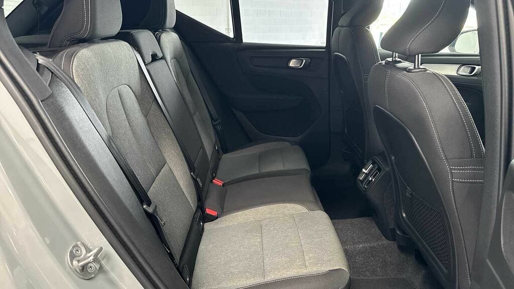 Volvo XC40 Core, B3 Mild Hybrid, RF25PVL Grey #6