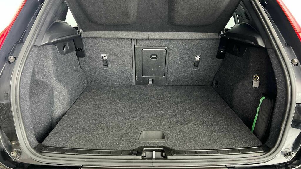 Volvo XC40 Core, B3 Mild Hybrid, WD72GWV Black #5