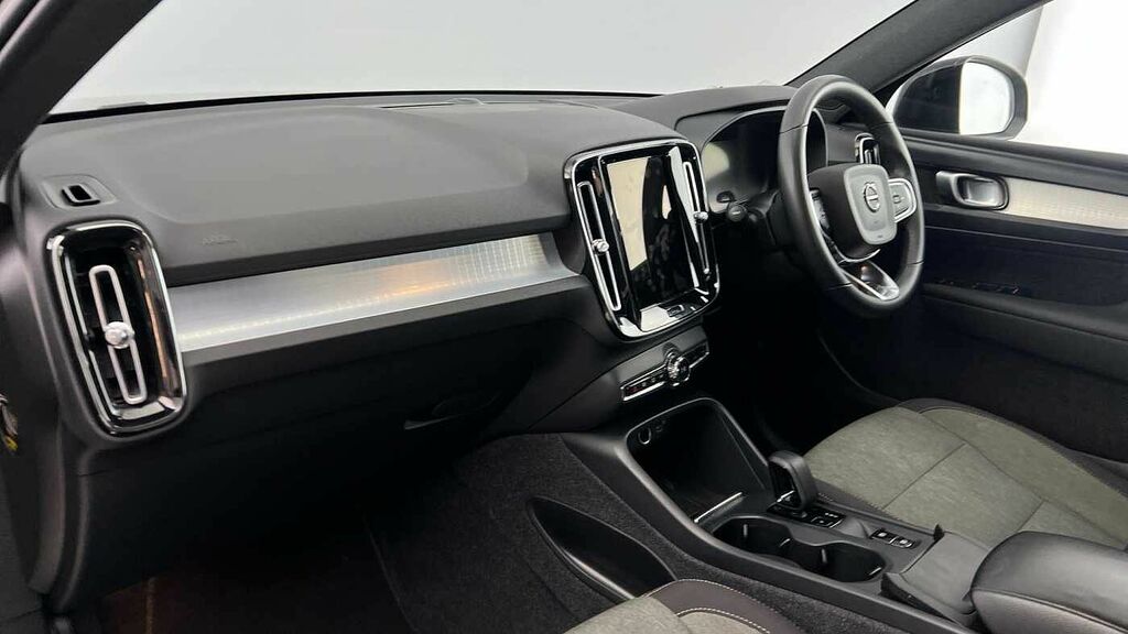 Volvo XC40 Core, B3 Mild Hybrid, WD72GWV Black #6
