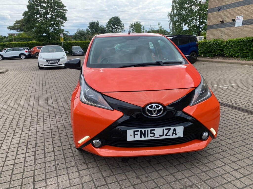Toyota Aygo 1.0 Vvt-i X-cite Hatchback Euro FN15JZA Orange #4