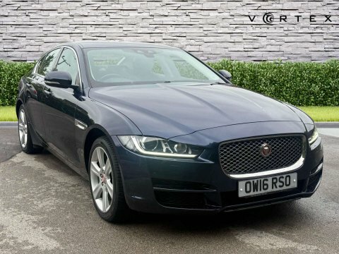 Jaguar XE 2.0 Xe Portfolio Blue