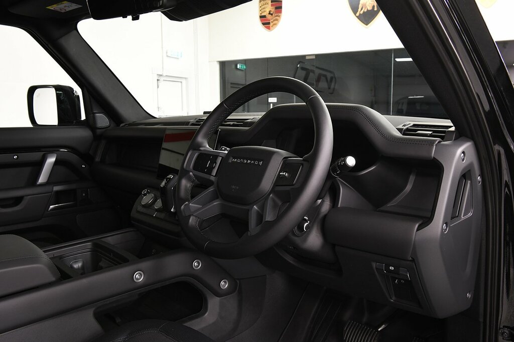 Land Rover Defender 110 D300 Mhev X-dynamic Hse Black #4
