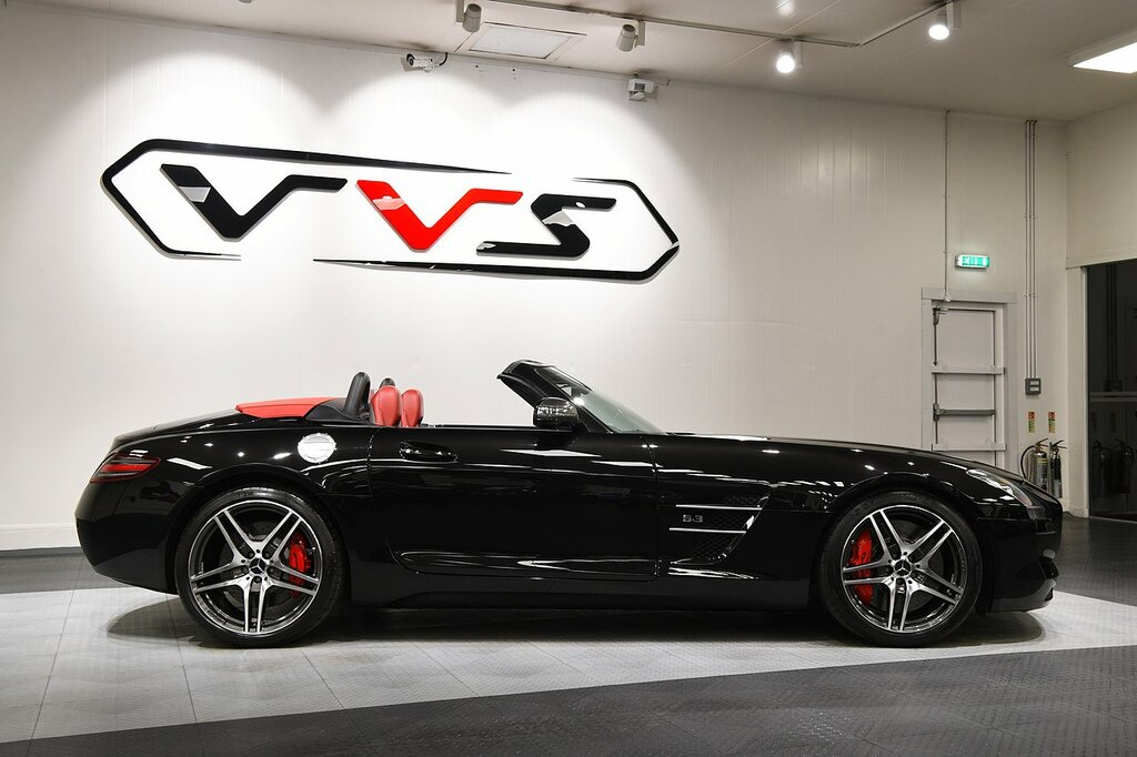 Mercedes-Benz SLS Amg Roadster Black #2