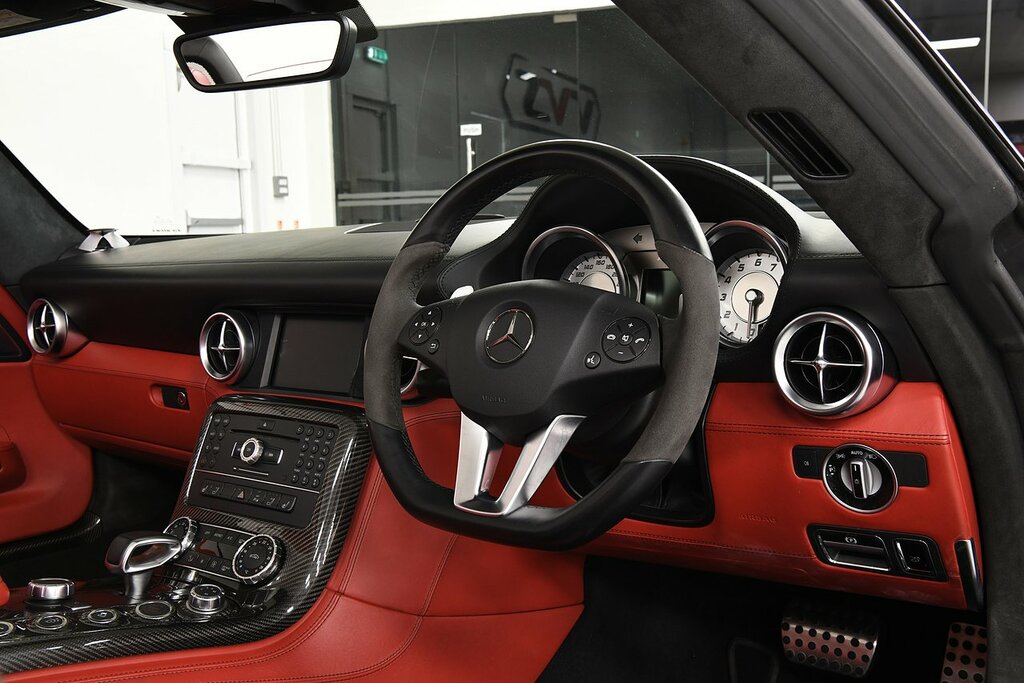 Mercedes-Benz SLS Amg Roadster Black #5
