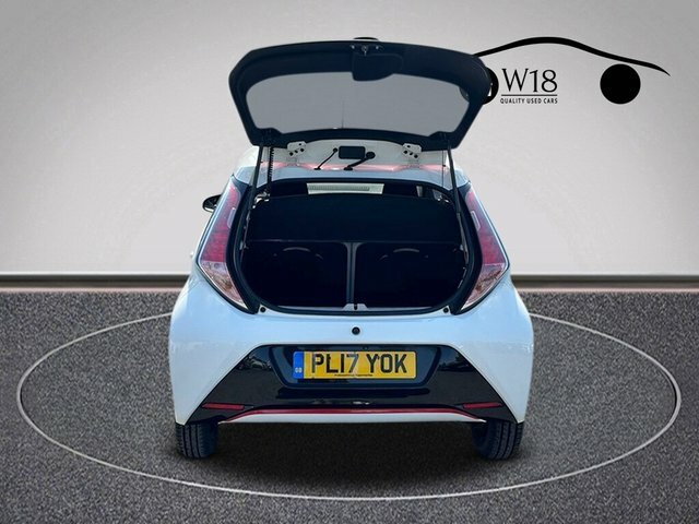 Toyota Aygo Vvt-i X-press Hatchback PL17YOK White #5