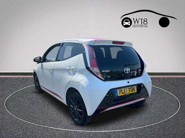 Toyota Aygo Vvt-i X-press Hatchback PL17YOK White #6