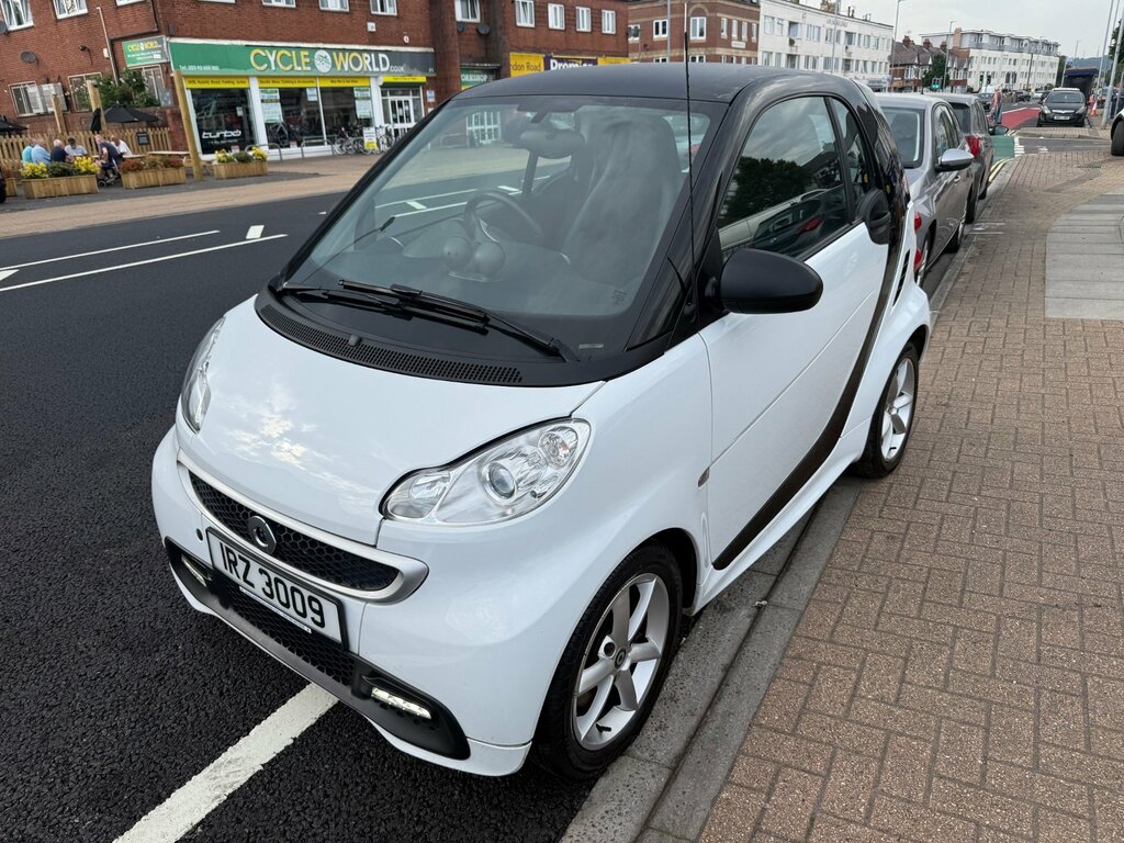 Smart Fortwo Coupe 1.0 Mhd Edition21 Coupe Softtouch Euro White