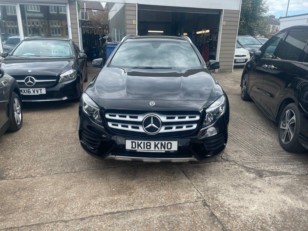 Mercedes-Benz GLA Class 1.6 Gla200 Amg Line Suv 7G-dct Euro 6 DK18KNO Black #2
