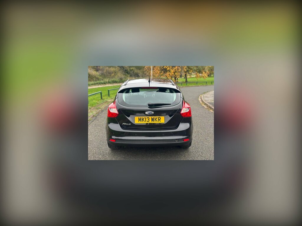 Ford Focus Zetec Black #2