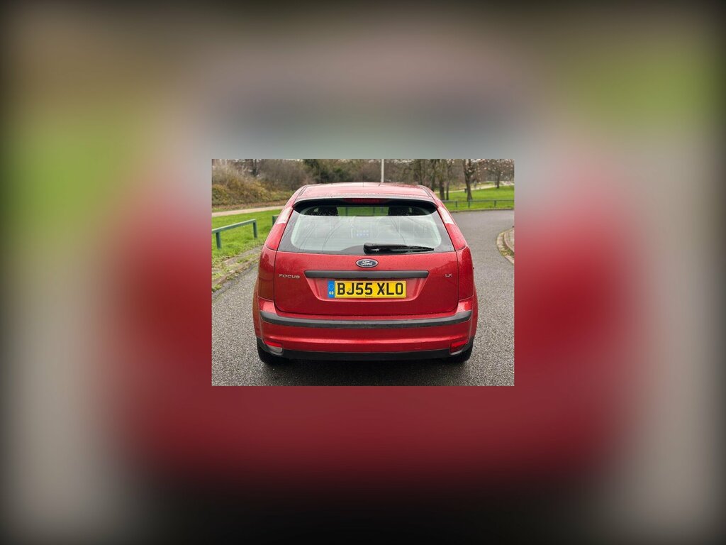 Ford Focus LX 16V Red #3