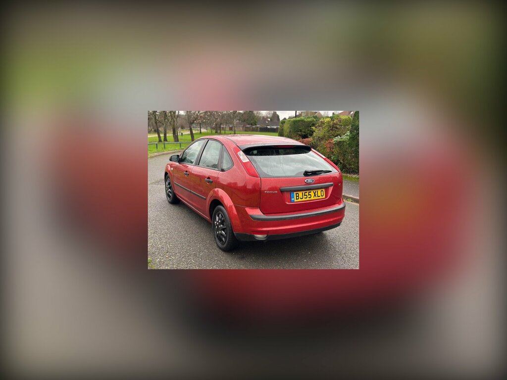 Ford Focus LX 16V Red #2