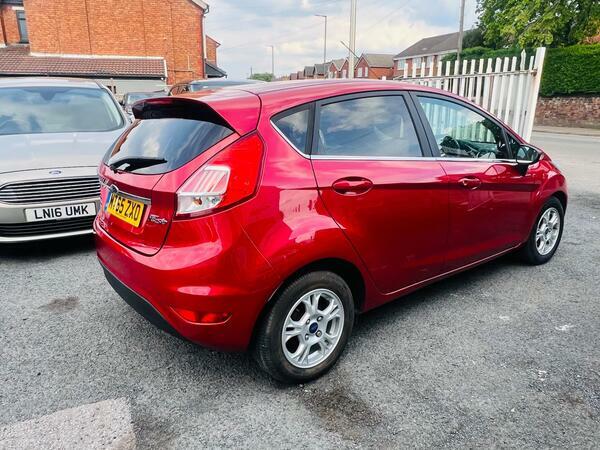 Ford Fiesta 1.5 Tdci Econetic Titanium Euro 6 Ss MT65ZXO Red #6