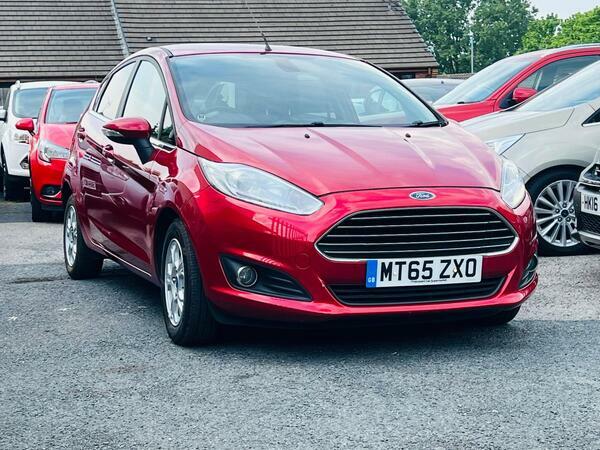 Ford Fiesta 1.5 Tdci Econetic Titanium Euro 6 Ss MT65ZXO Red #4