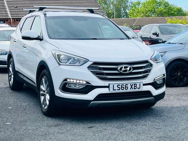 Hyundai Santa Fe 2.2 Crdi Blue Drive Premium 4Wd Euro 6 Ss LS66XBJ White #4