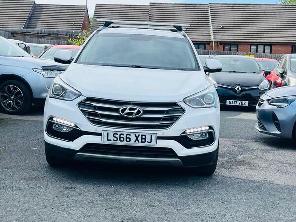 Hyundai Santa Fe 2.2 Crdi Blue Drive Premium 4Wd Euro 6 Ss LS66XBJ White #6