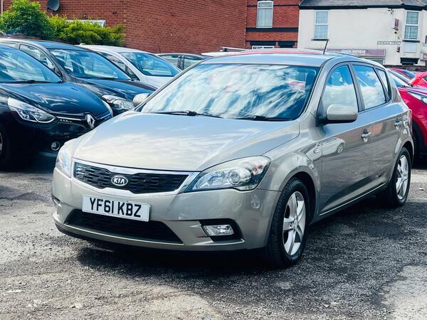 Kia Ceed 1.6 2 Euro 5 Silver