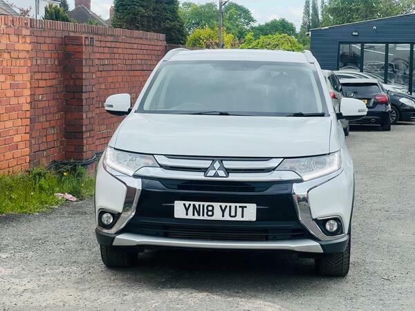 Mitsubishi Outlander 2.2 Di-d 3 4Wd Euro 6 YN18YUT White #5