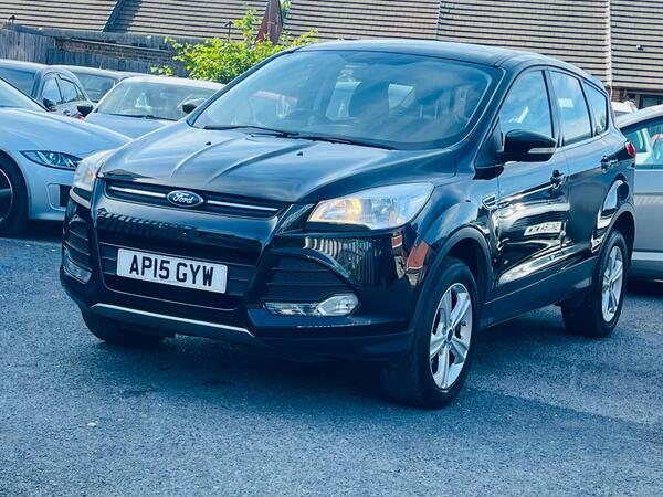 Ford Kuga 2.0 Tdci Zetec Powershift Awd Euro 6 Ss AP15GYW Black #3