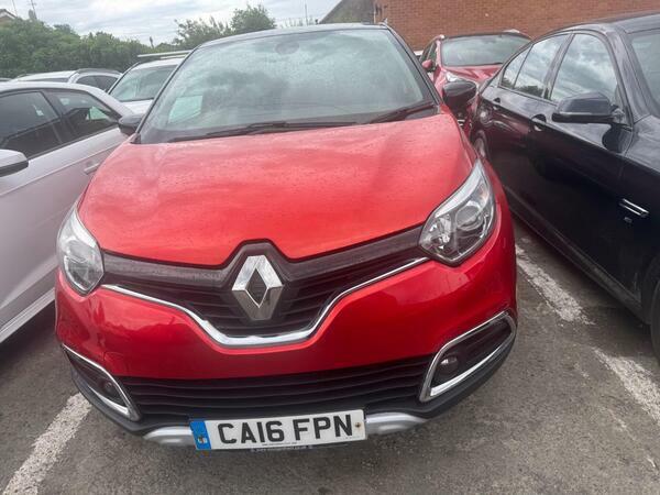 Renault Captur 1.2 Tce Energy Signature Nav Euro 6 Ss CA16FPN Red #2