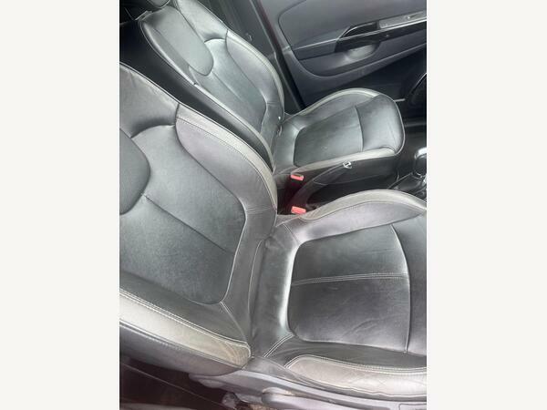 Renault Captur 1.2 Tce Energy Signature Nav Euro 6 Ss CA16FPN Red #5