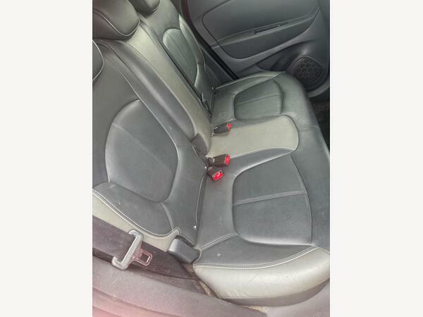 Renault Captur 1.2 Tce Energy Signature Nav Euro 6 Ss CA16FPN Red #6