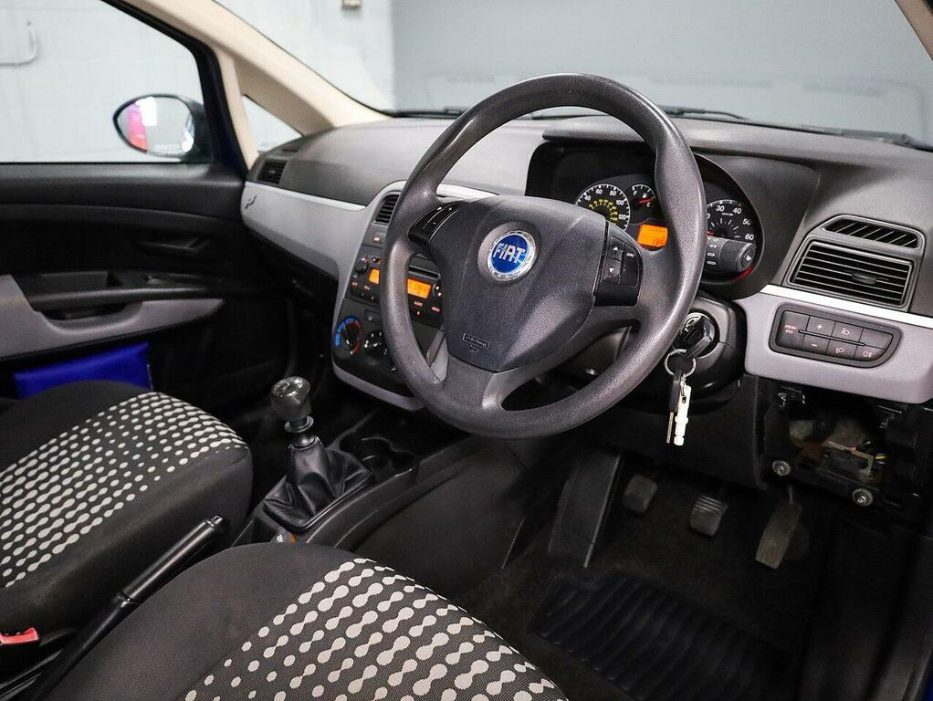 Fiat Grande Punto Hatchback Blue #3