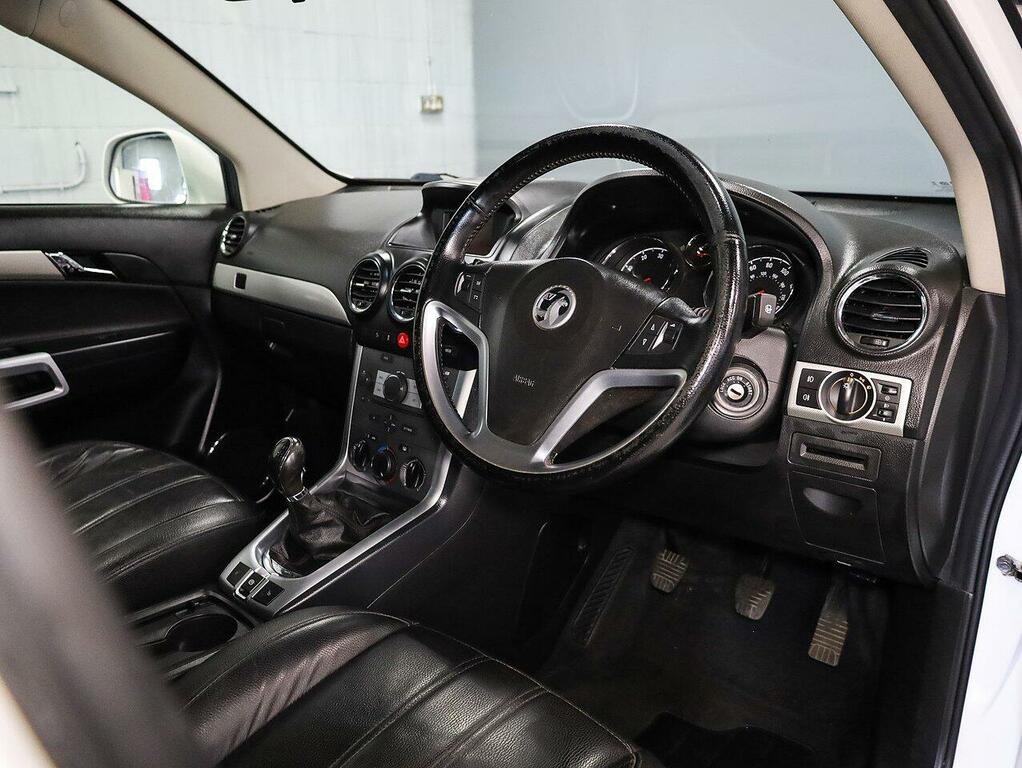 Vauxhall Antara Cdti Diamond Suv White #3