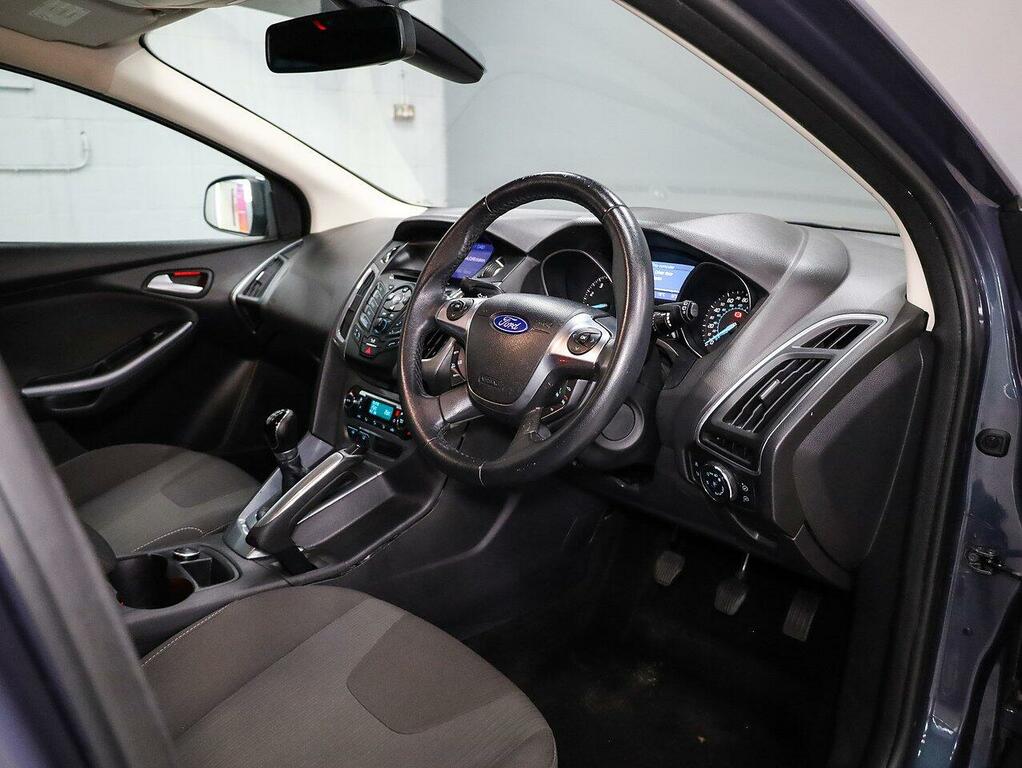 Ford Focus Titanium Hatchback EF61UUR Grey #3