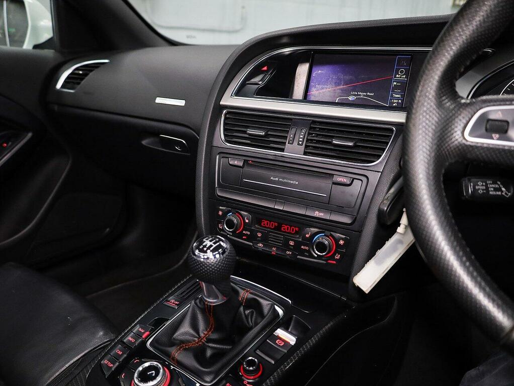 Audi A5 Convertible KR60EPP White #4