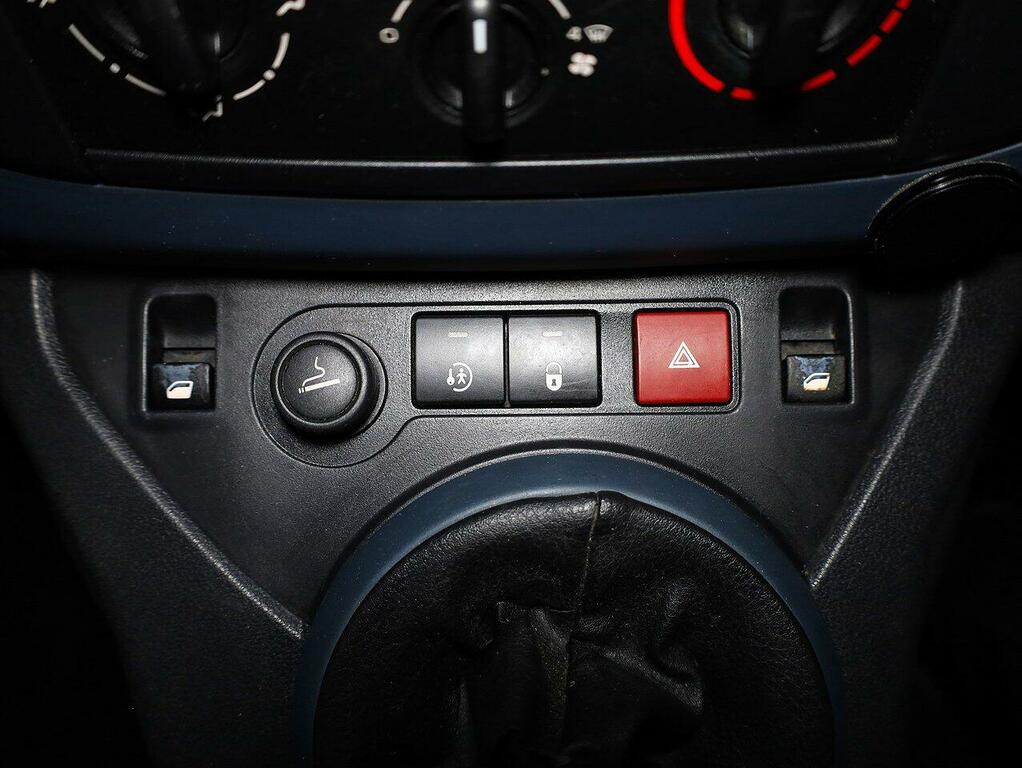 Peugeot Partner Tepee Tepee 1.6 Red #21