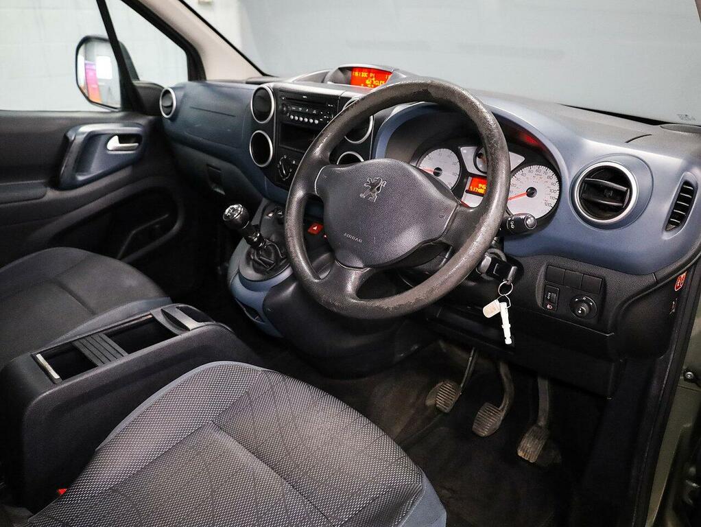 Peugeot Partner Tepee Mpv Grey #3
