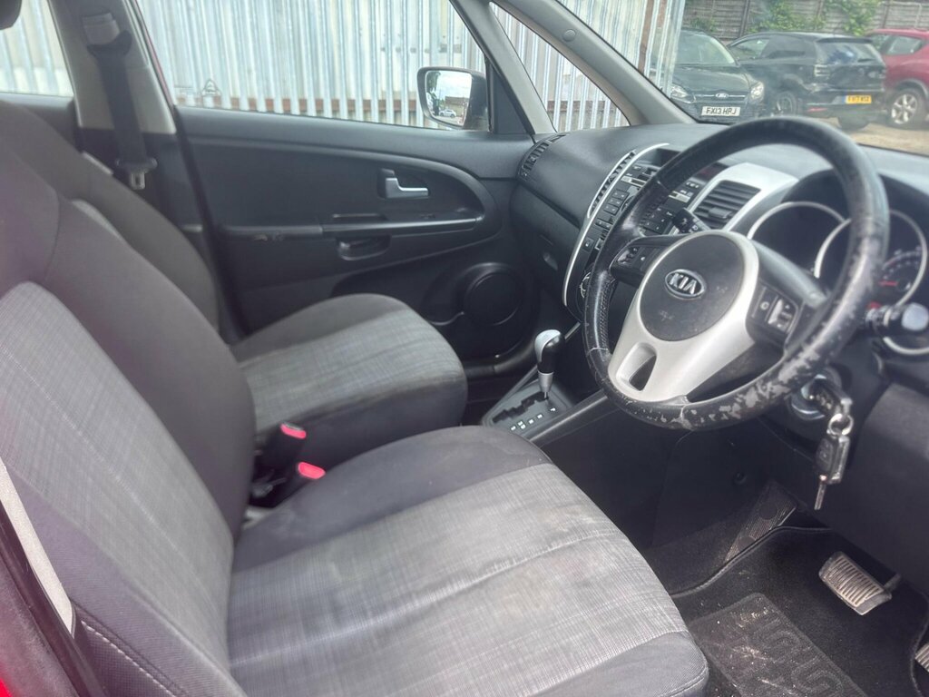 Kia Venga  White #14