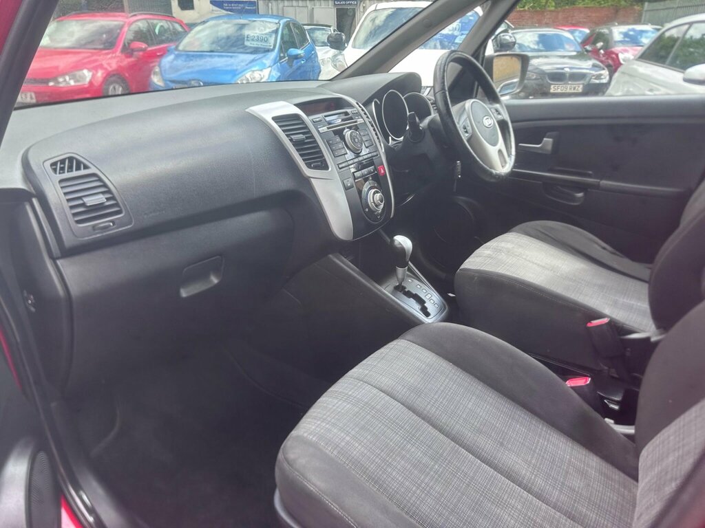 Kia Venga  White #10