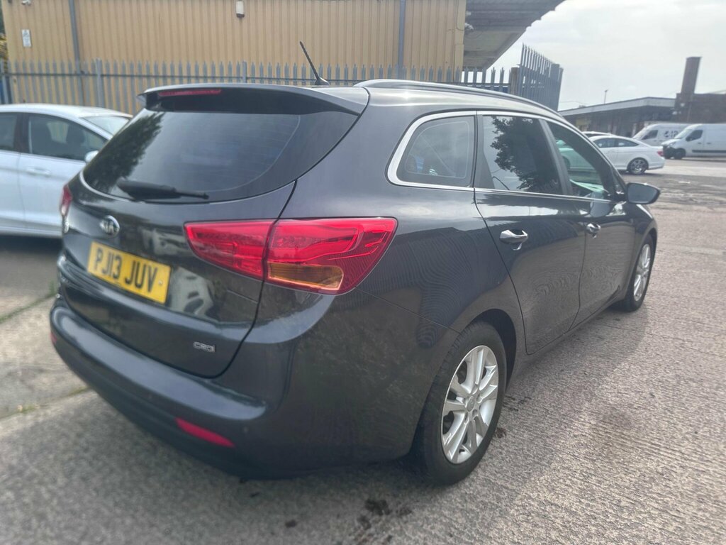 Kia Ceed 1.6 Crdi 2 Sportswagon Euro 5 Silver #2
