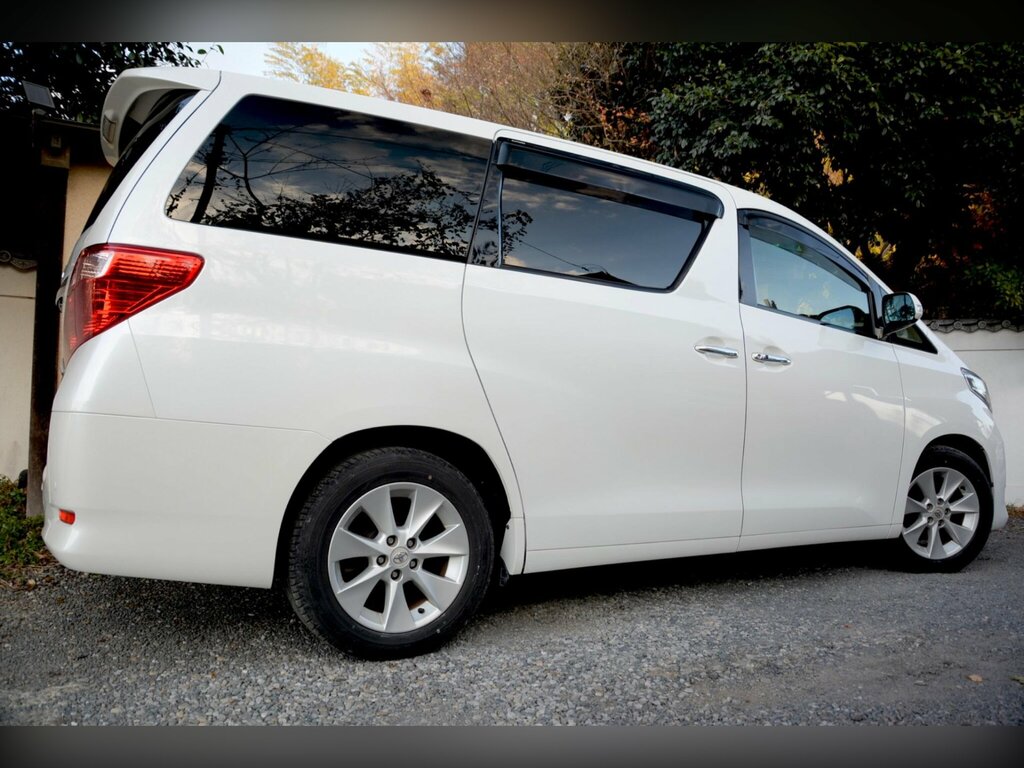 Toyota Alphard Hatchback V-spec 200808 White #7