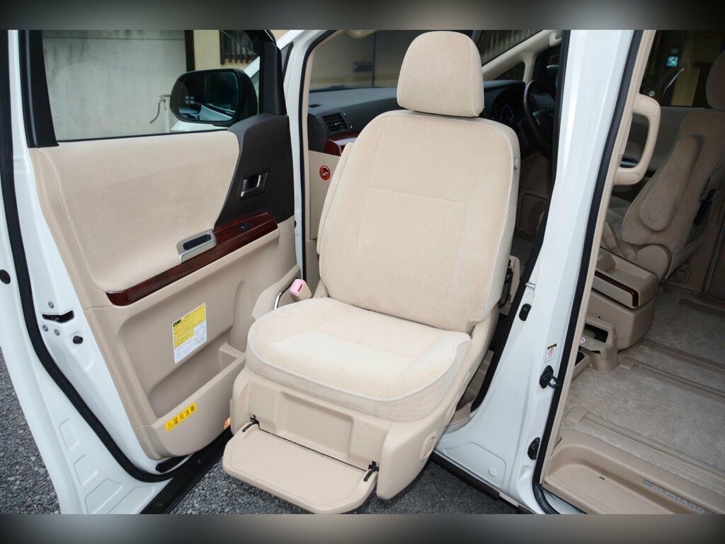 Toyota Alphard Hatchback V-spec 200808 White #53