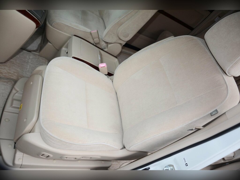 Toyota Alphard Hatchback V-spec 200808 White #23