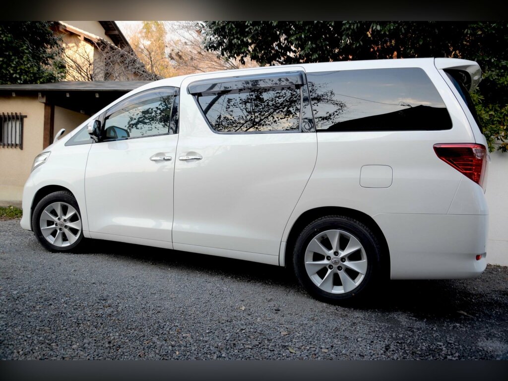 Toyota Alphard Hatchback V-spec 200808 White #14