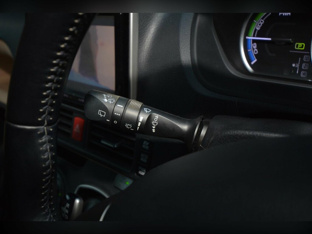 Toyota Noah  Black #50