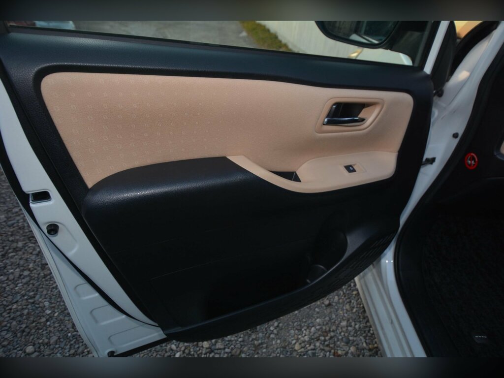 Toyota Noah  Black #25