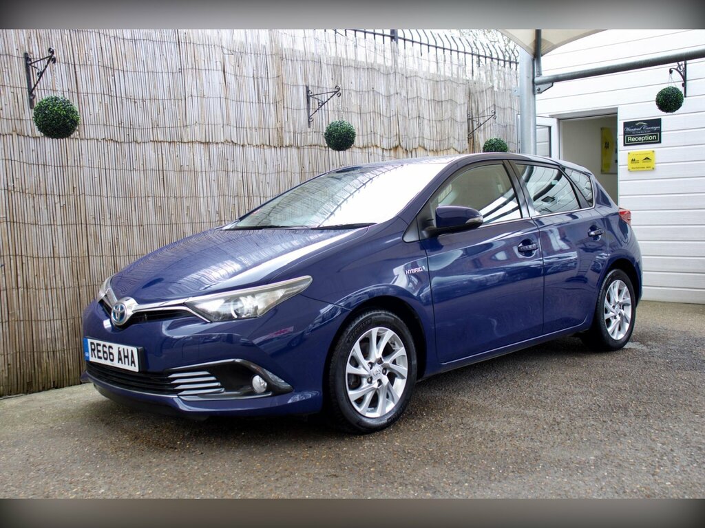 Toyota Auris 1.8 Vvt-h Icon Cvt Euro 6 Ss Blue