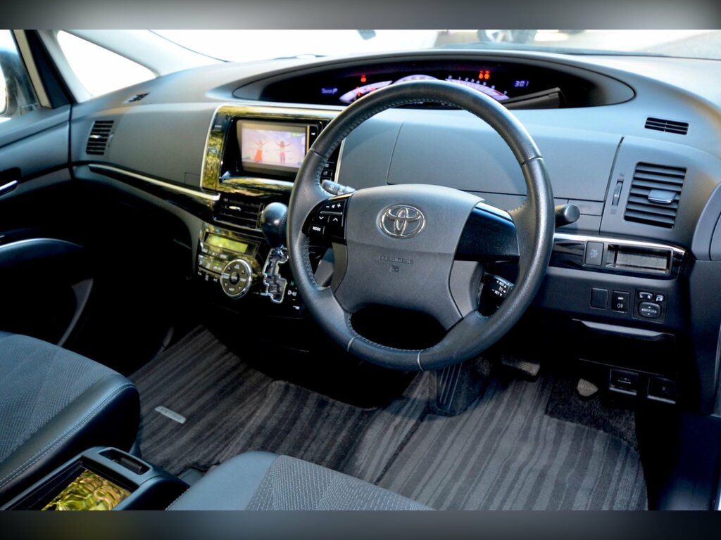 Toyota Estima 2.4 Aeras Premium Edition-half Leather White #2