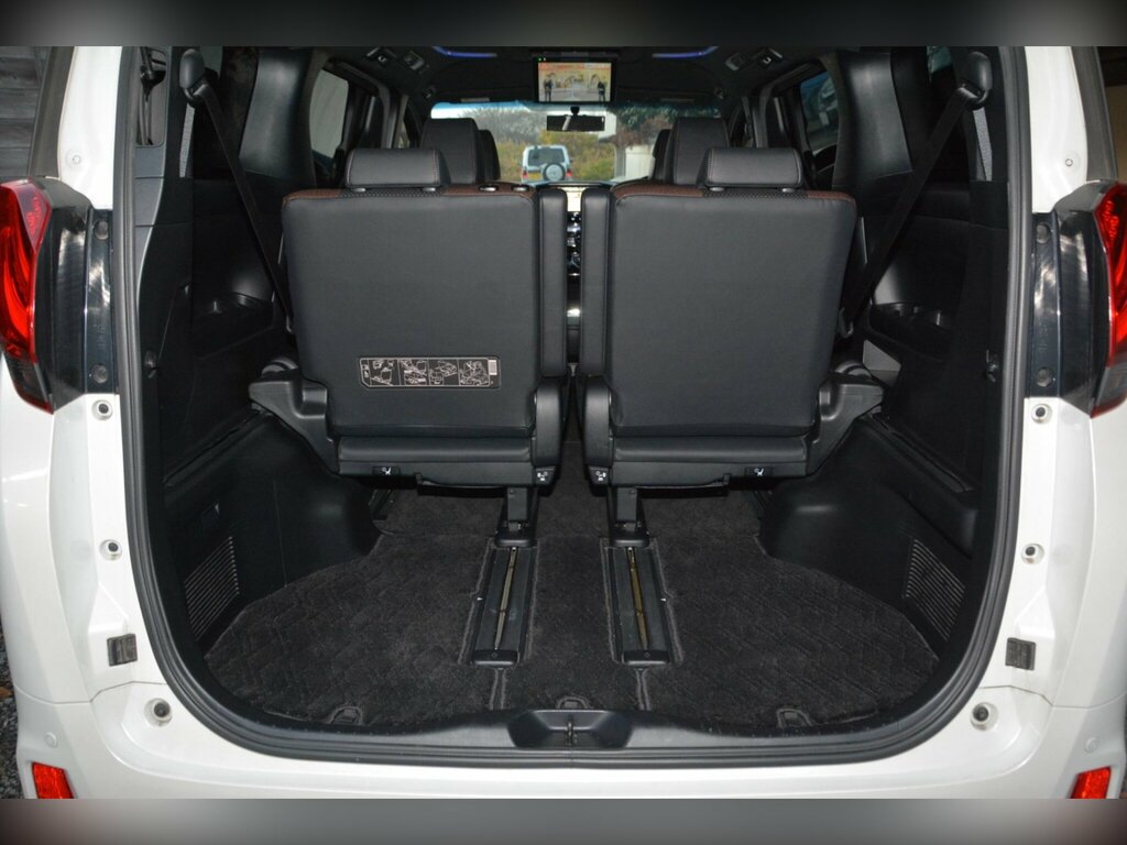 Toyota Alphard Mpv White #50