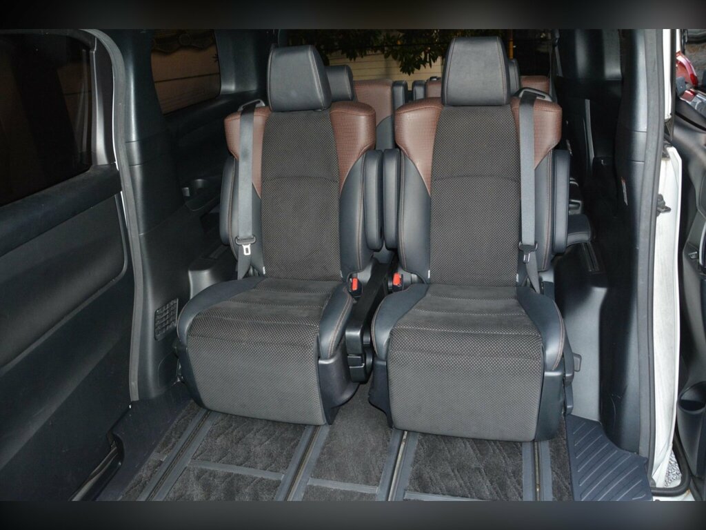 Toyota Alphard Mpv White #44