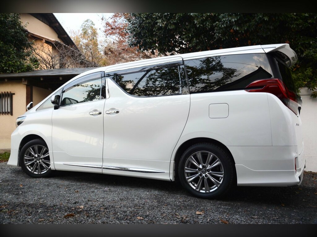 Toyota Alphard Mpv White #17